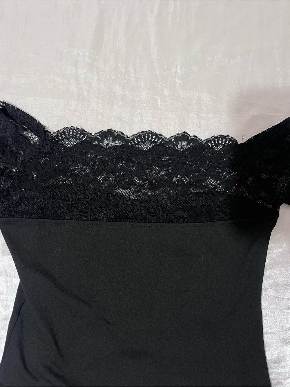 Black Lace Off-Shoulder Women's Top - Picture 3 of 3